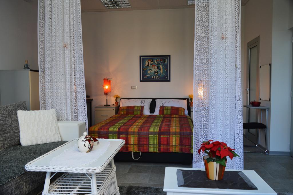 Studio Two Roses Appartement Split Buitenkant foto