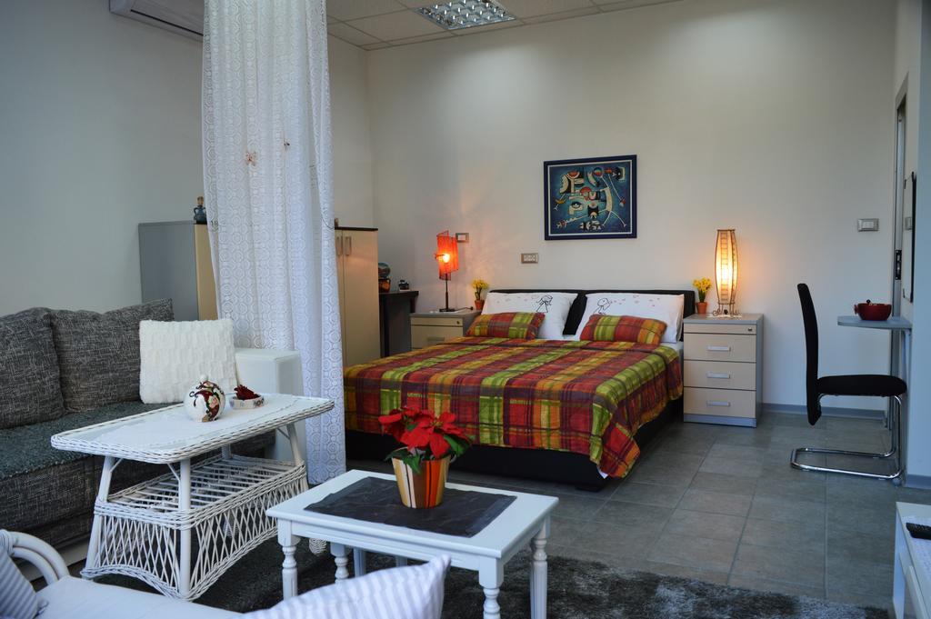 Studio Two Roses Appartement Split Buitenkant foto