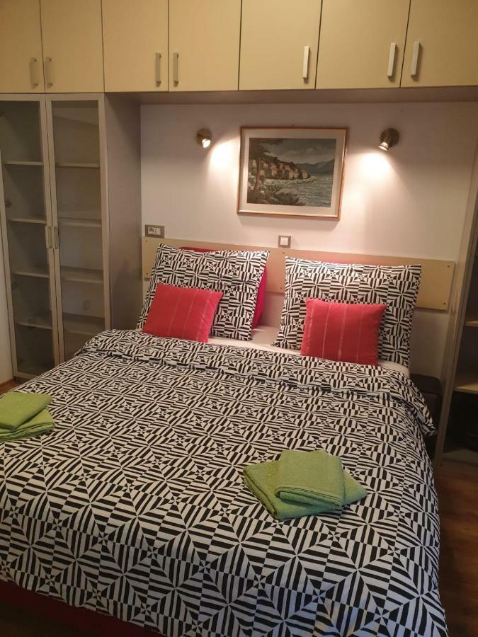 Studio Two Roses Appartement Split Buitenkant foto