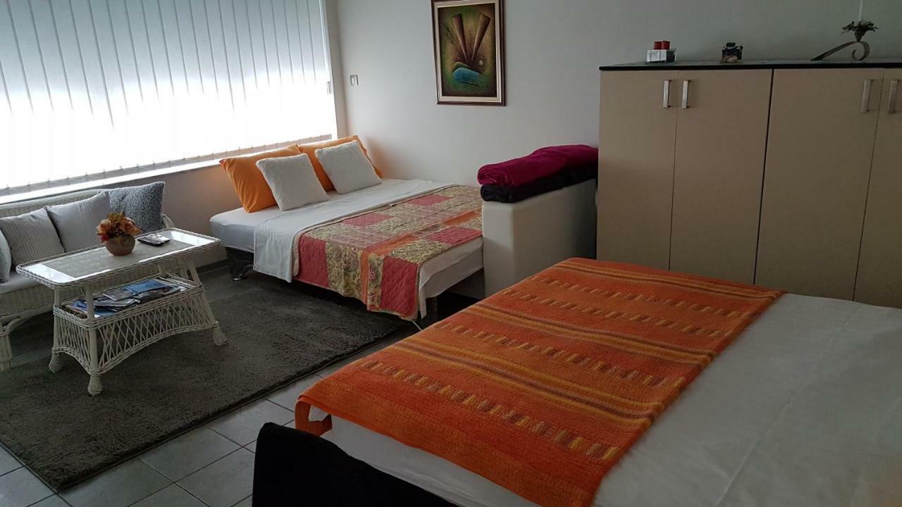 Studio Two Roses Appartement Split Buitenkant foto
